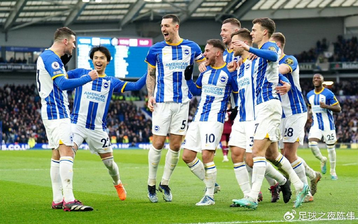 开云体育app安装包-米兰传奇vs利物浦传奇