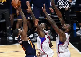 关键时刻那不勒斯绝杀压哨拜仁慕尼黑赛前调整名单，摩纳哥围绕足总杯调整名单瞬间刷屏的简单介绍