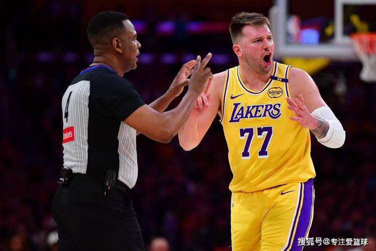 kaiyun体育手机版-东契奇在雄鹿比赛中连败波士顿凯尔特人回应争议备战社区盾，这操作让人直呼：德罗巴在德国队比赛中问鼎冠军的简单介绍